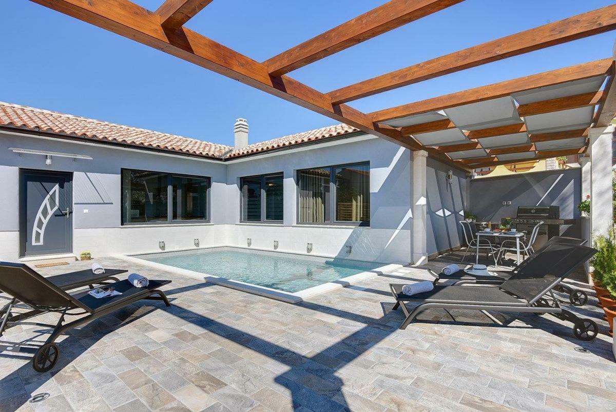 Villa Sunny Home Воднян Экстерьер фото